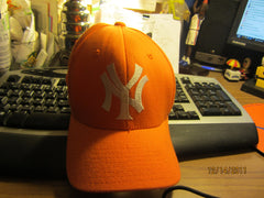 New York Yankess Logo Orange Flex Fit Hat Size 7 3/8 to 7 3/4