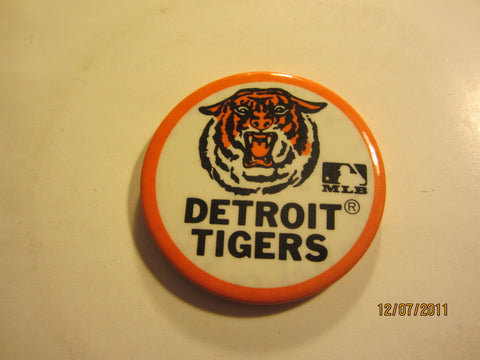 Lilmoxie — Detroit Tigers Vintage Logo 2 Round Pin Pin Missing