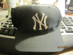 New York Yankees Classic Logo Snapback Hat