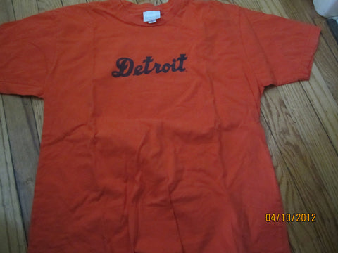 Lilmoxie — Detroit Tigers Road Script Orange T Shirt Large